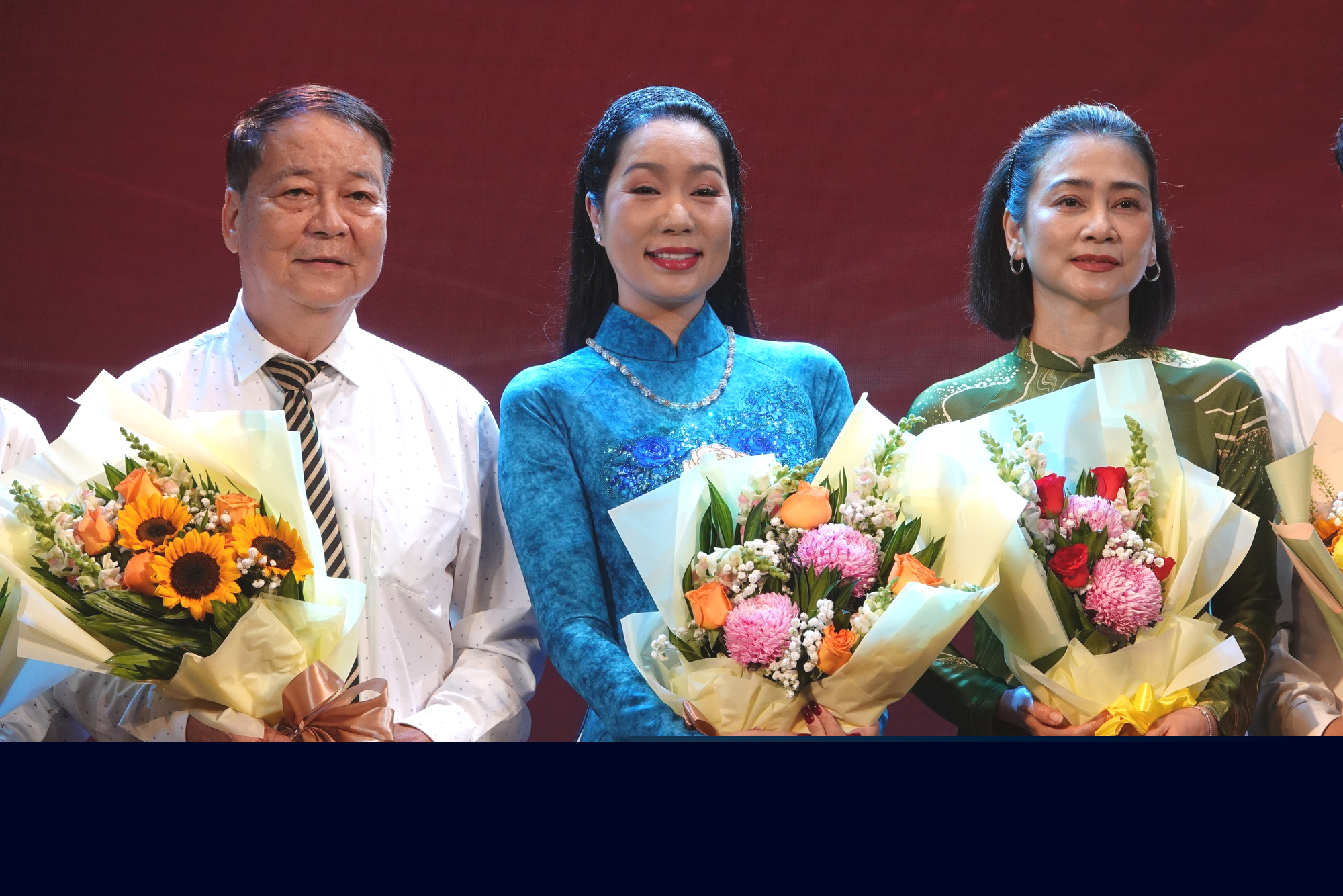 NSND Trịnh Kim Chi được tín nhiệm bầu làm Chủ tịch Hội Sân khấu TP.HCM